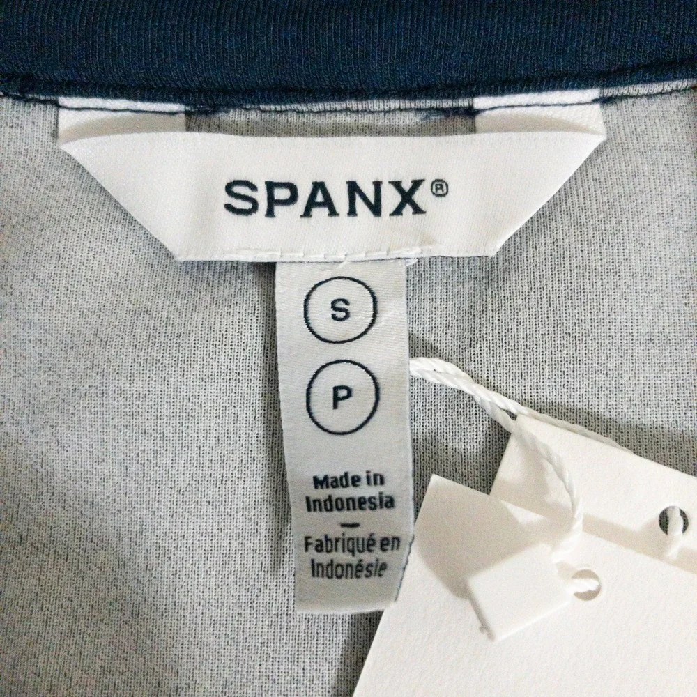 Spanx Air Essentials Womens Cardigan Small Blue Porcelain Stripe Coastal New - Picture 3 of 13